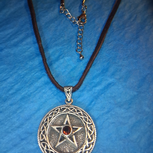 Sterling Silver 925 Western Celtic Knotwork Necklace with Red Stone Center Pscl - Picture 6 of 9